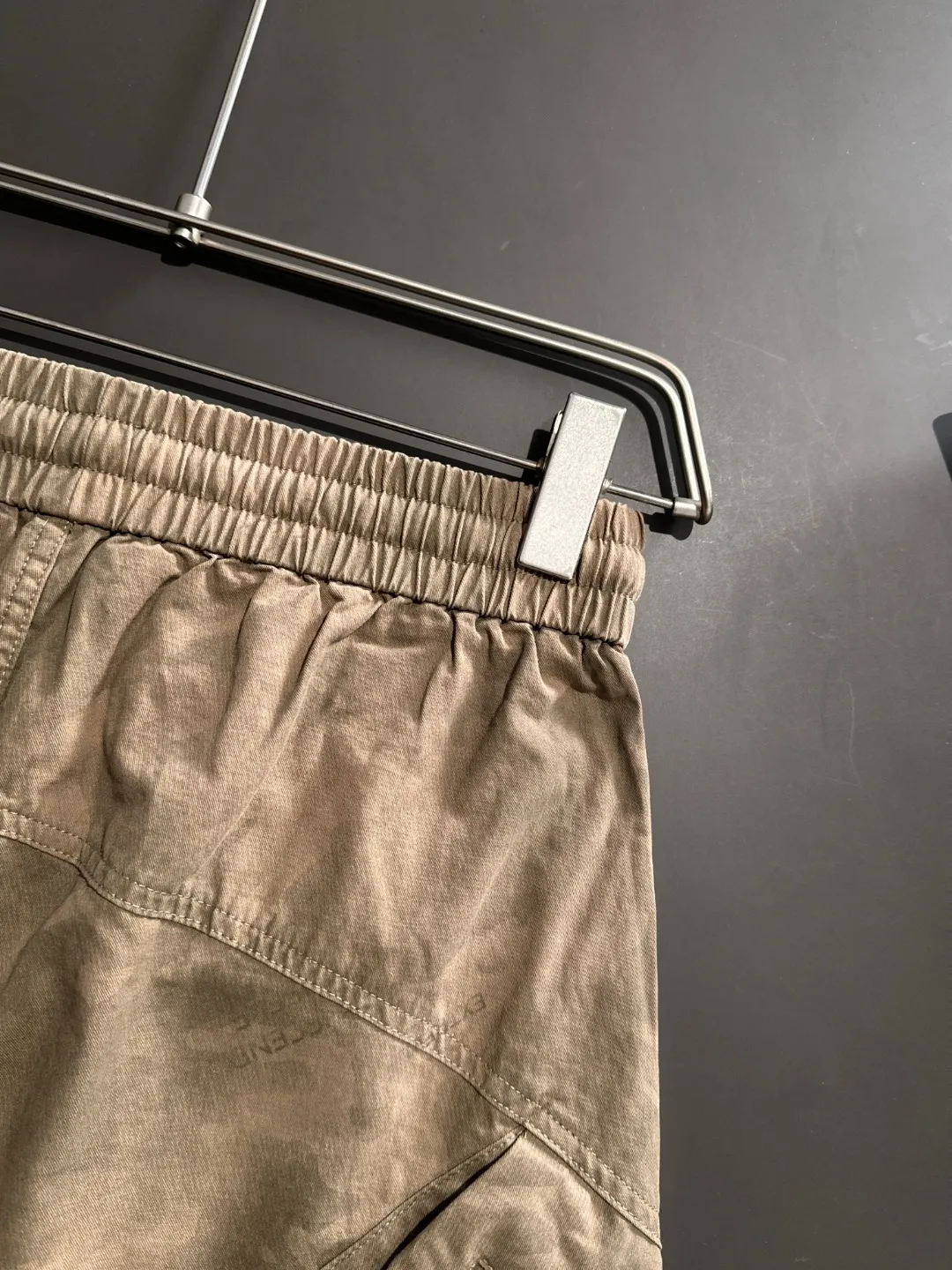 🅿️330 next day shipping, high-end goods, Stone Island 2025 spring and summer new elastic band casual shorts, counter-customized fabrics, high breathability and comfort, impeccable details, brand element design concept, reflecting high quality. It feels delicate and soft! It presents a casual cut and the upper body shape is great! Size: M-4XL